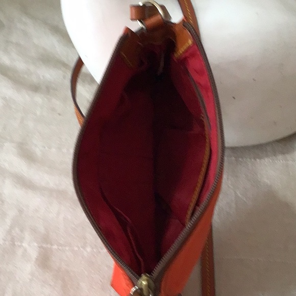 🧡DOONEY AND BOURKE Rare Orange Nylon Crossbody Handbag🧡 - Picture 3 of 4